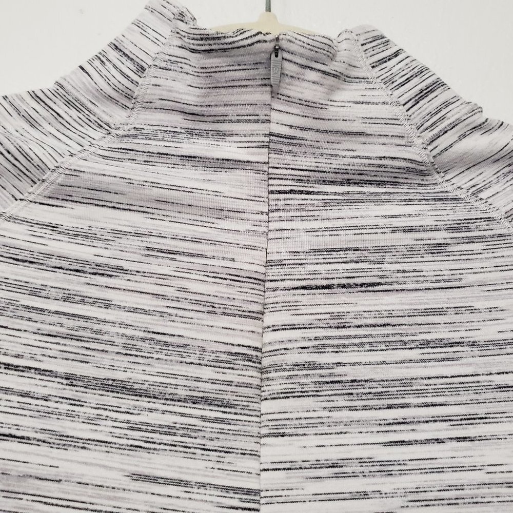Lululemon Outrun The Elements1/2 Zip - image 7